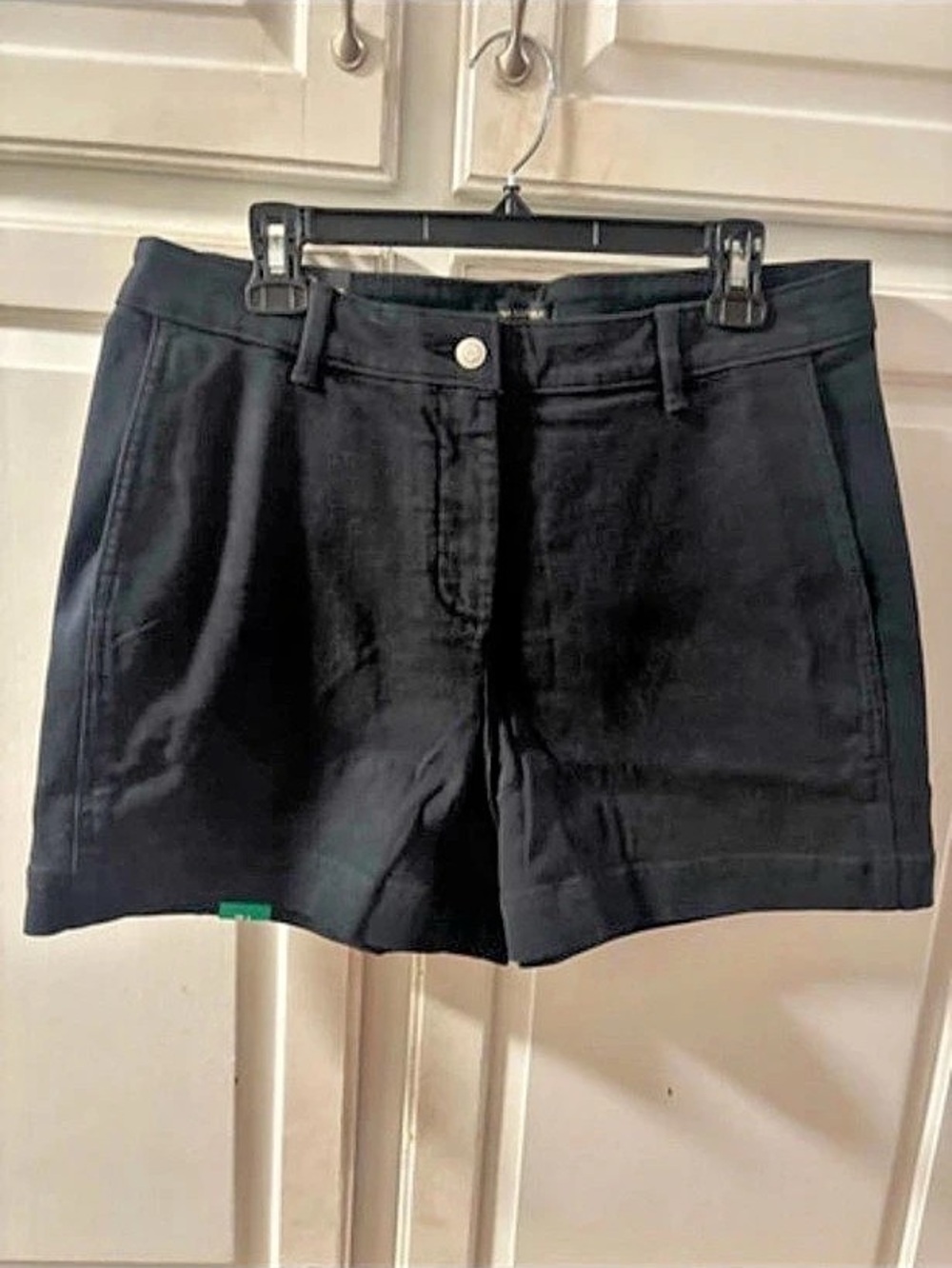 Banana Republic Everyday Short 4" Black Size 12 NWT